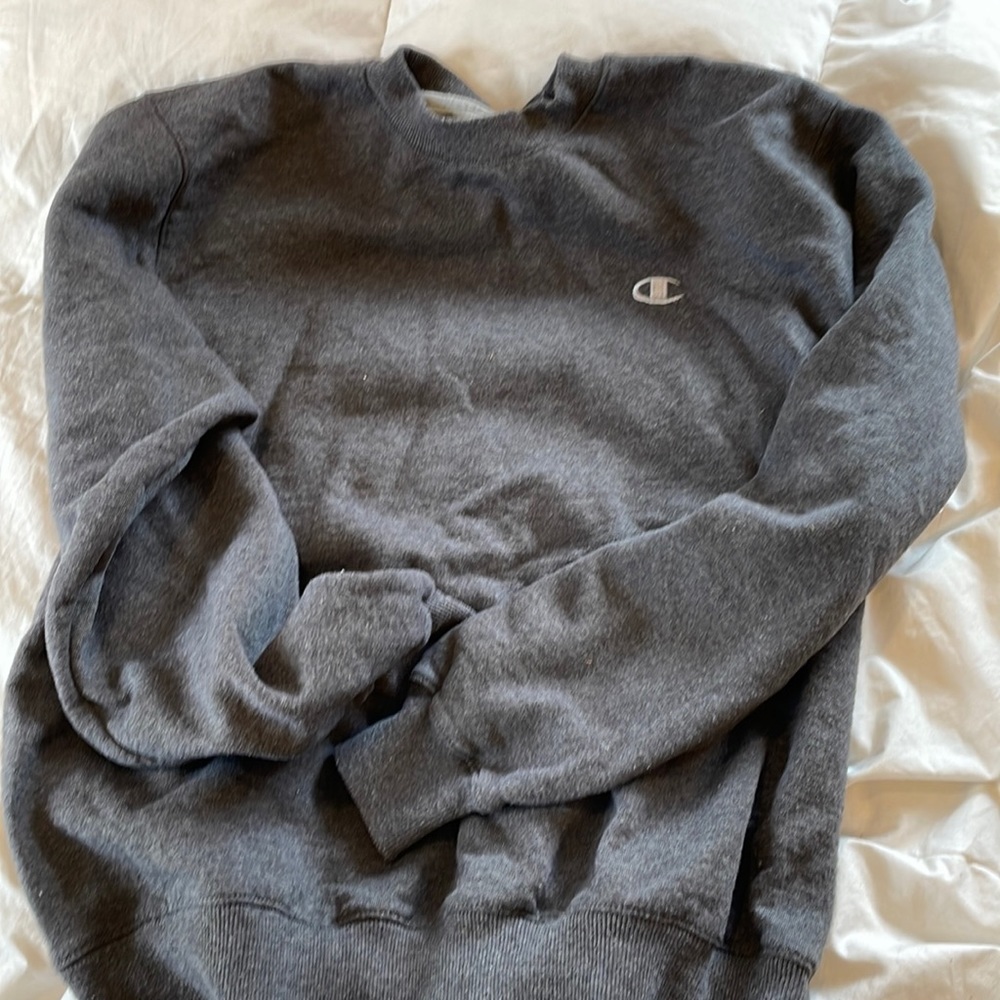 Champion crew neck sweater size medium